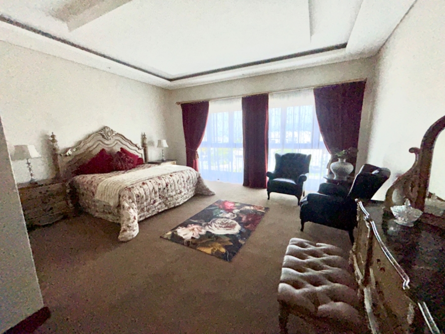 8 Bedroom Property for Sale in Baronetcy Estate Western Cape